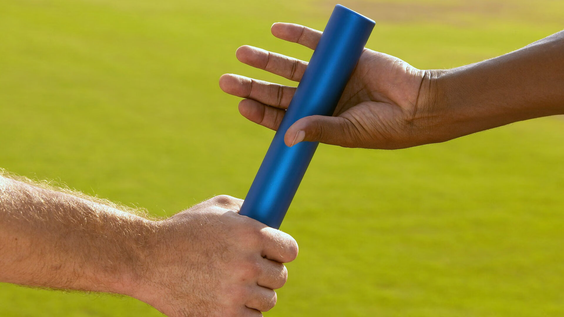 世界杯之后：法国队抵达巴黎 球迷高喊“感谢你们的战斗”