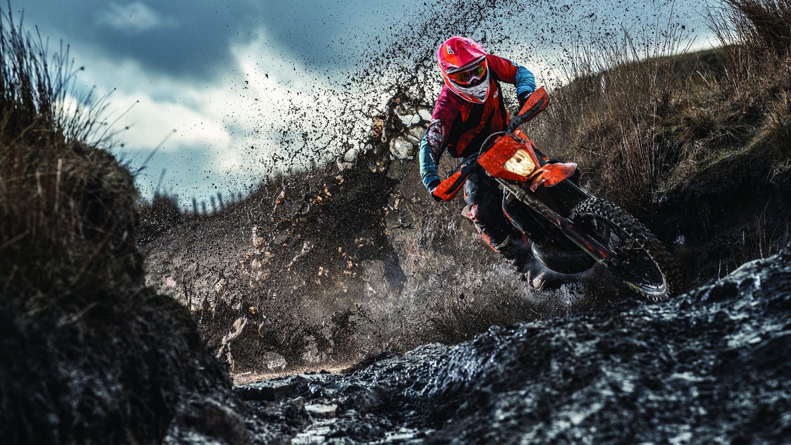 世界室内综合体能赛限定在客厅 参赛者上传视频参与评审