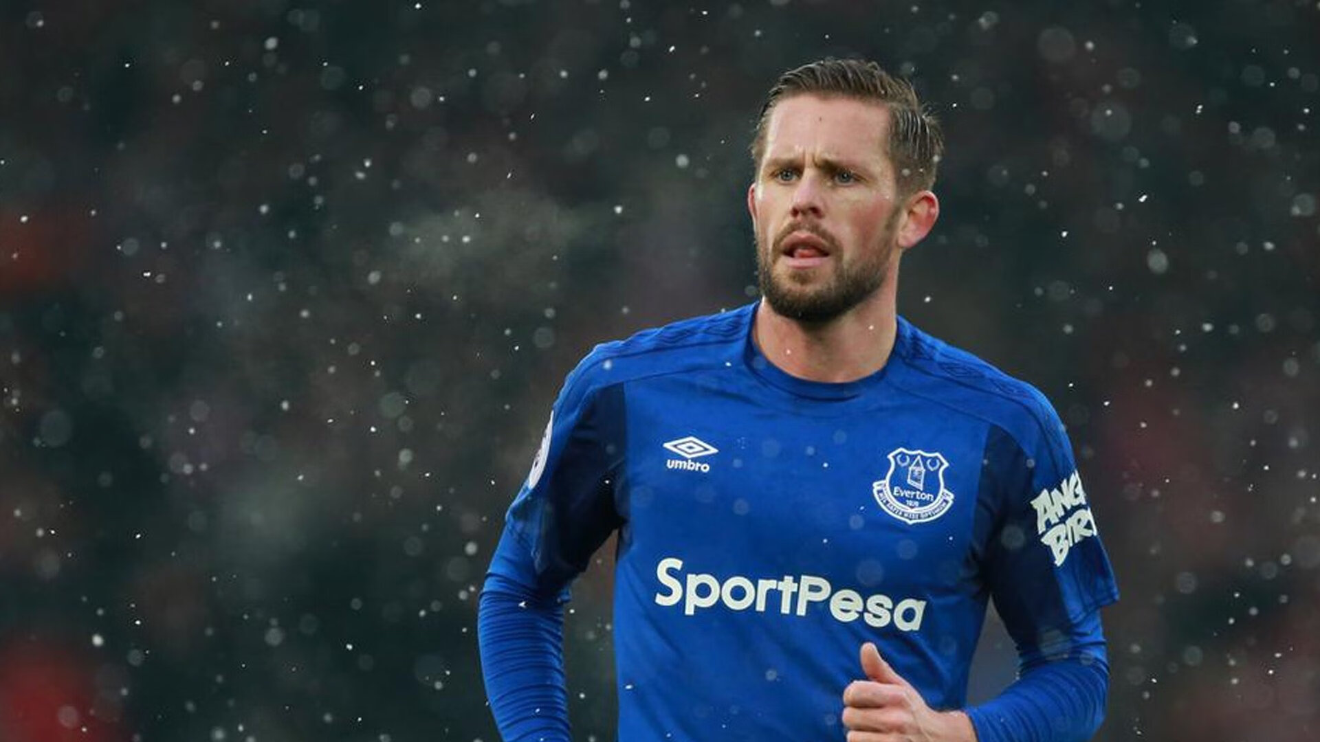 赛场荣耀属于勇者